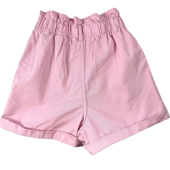 Women's | H&M | Pink Cotton Double Button Ruffle Trim High Paper-bag Shorts - Picture 2 of 6